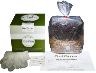 Manure-Based All-in-One Grow Bag with accessories